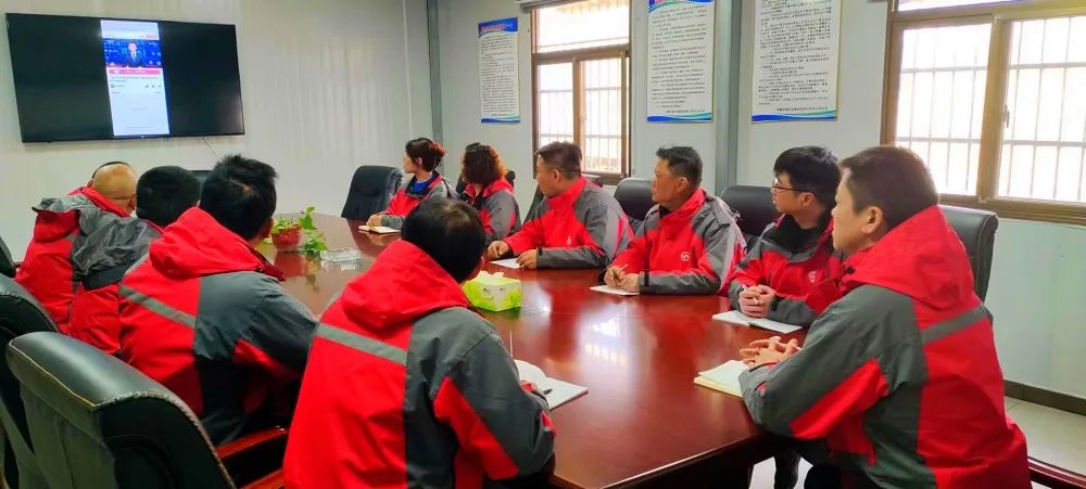 杨家矿段组织开展安全教育学习活动